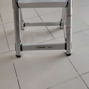 Escabeau 1 marche alu Hoteche